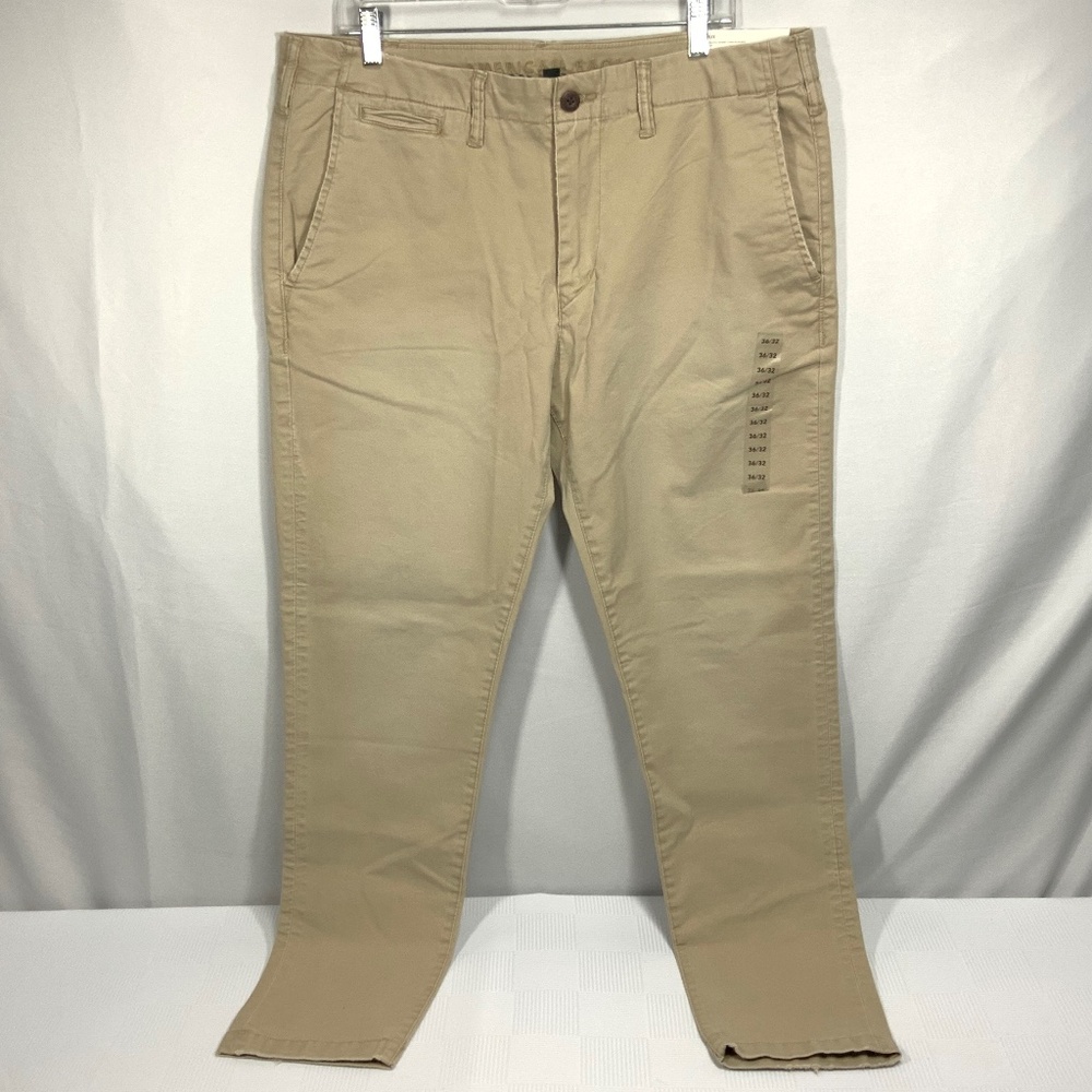 NWT - American Eagle Athletic Skinny Lived in Khakis - 36X30